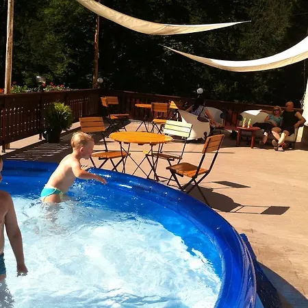 Dom Nad Wodospadem 3*