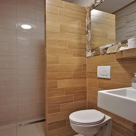 Dom Nad Wodospadem 3*