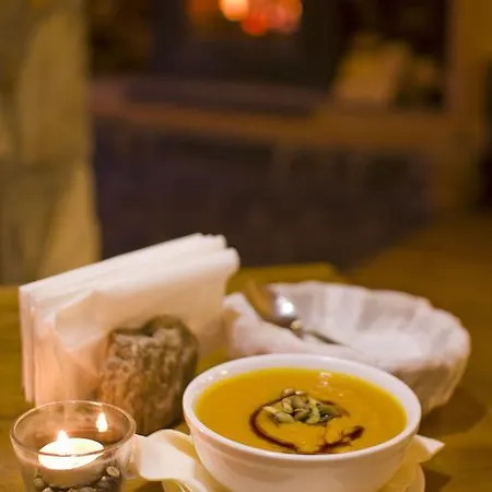 Dom Nad Wodospadem Bed & Breakfast Międzygórze