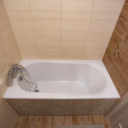 Dom Nad Wodospadem 3*