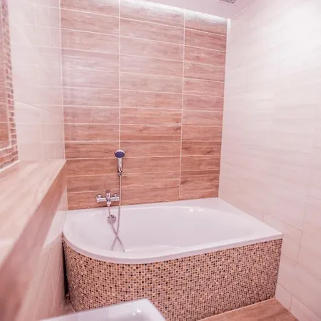 Dom Nad Wodospadem 3*