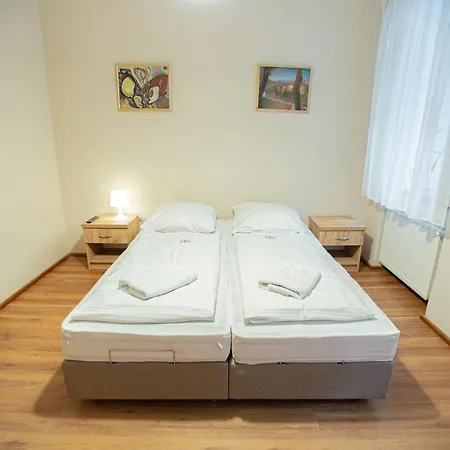 Dom Nad Wodospadem 3*