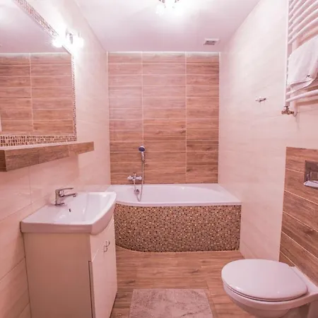 Dom Nad Wodospadem 3*