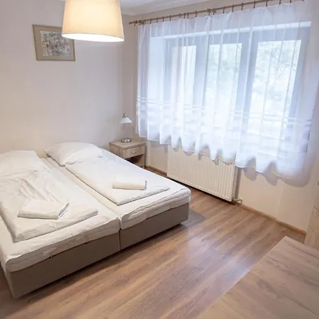 Dom Nad Wodospadem 3*