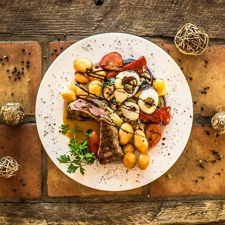 Dom Nad Wodospadem 3*