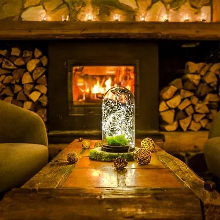 Dom Nad Wodospadem Bed & Breakfast