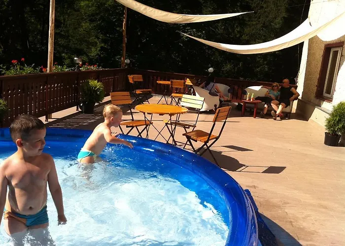 Dom Nad Wodospadem 3*